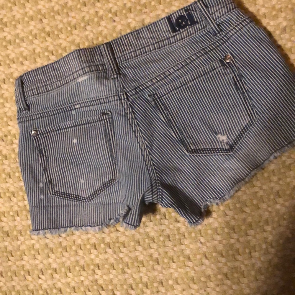 Shorts - Picture 2 of 2
